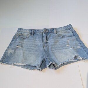 Time and Tru Light Wash High Risk Distressed Blue Jean Shorts, Size 14